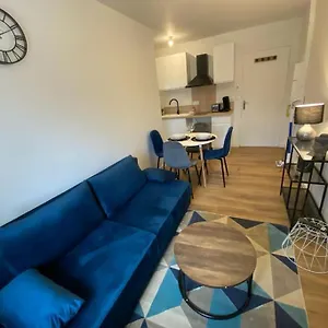 https://t2-chic-blue-grey.midi-pyreneeshotels.com