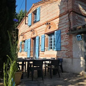 https://la-planque-de-lclusier.midi-pyreneeshotels.com